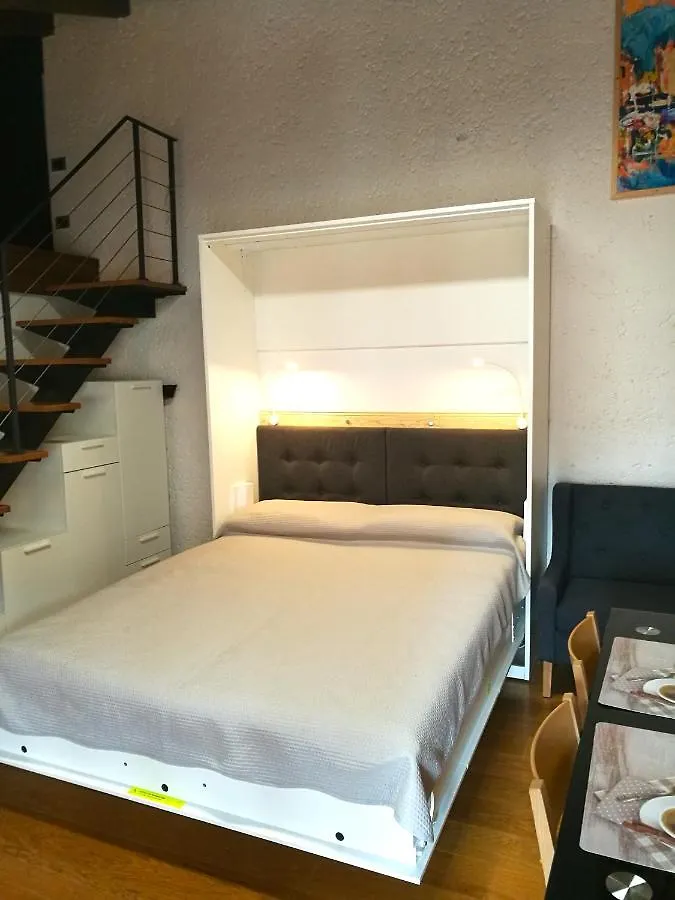 Aly D'Angelo Alla Torre - Immobiliare Azzurra Bardolino 0*,
