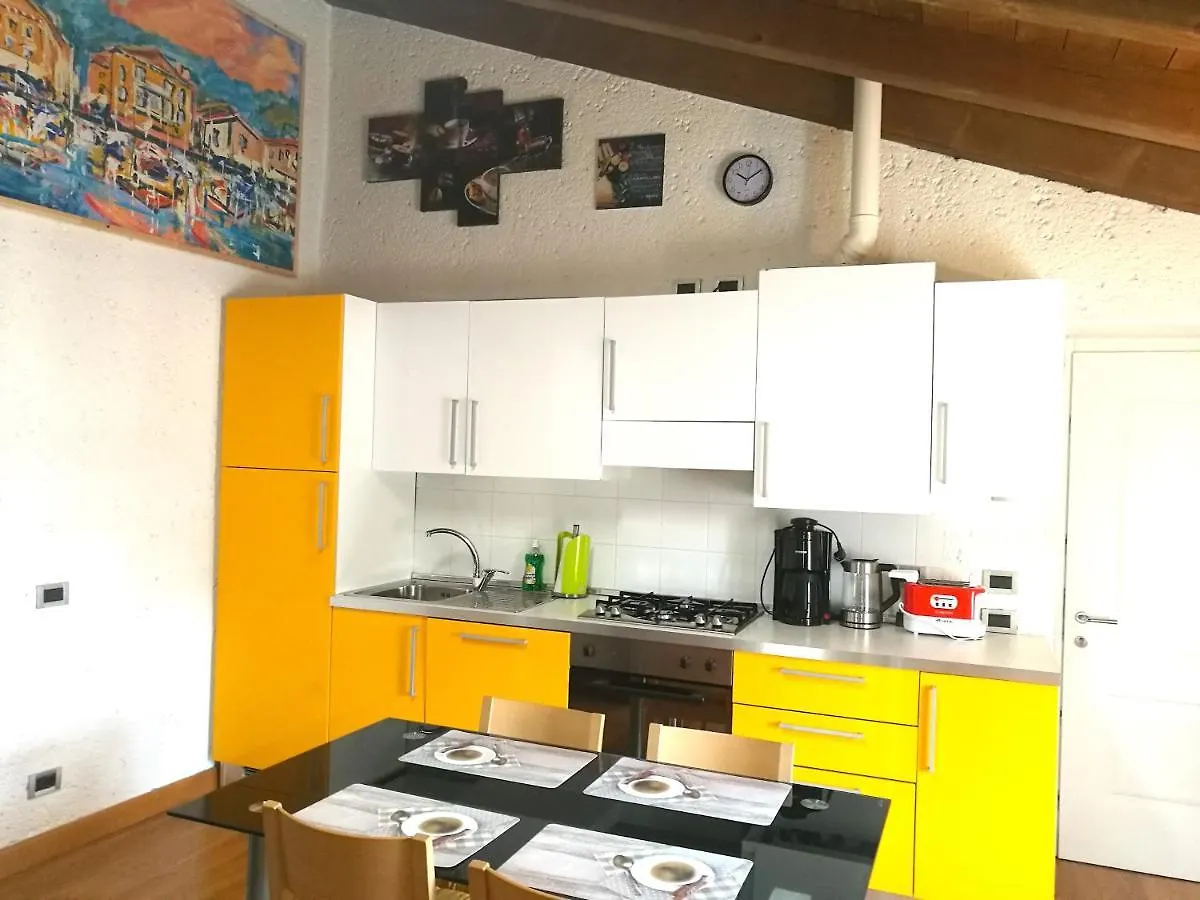 Aly D'Angelo Alla Torre - Immobiliare Azzurra Bardolino