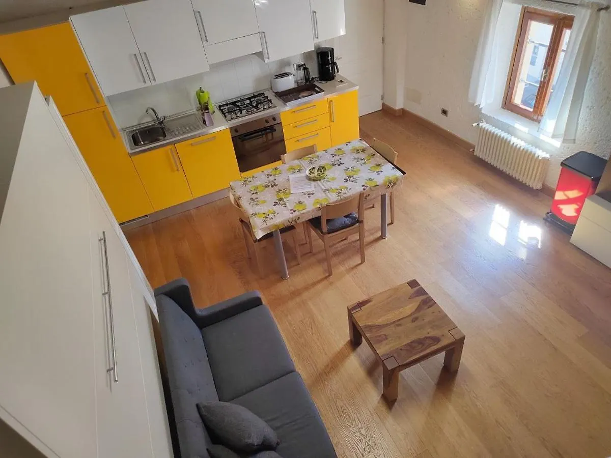 Aly D'Angelo Alla Torre - Immobiliare Azzurra Bardolino Italy