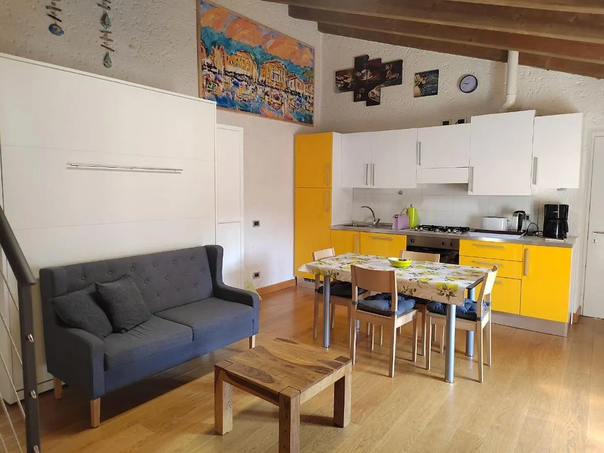 Aly D'Angelo Alla Torre - Immobiliare Azzurra Bardolino Italy