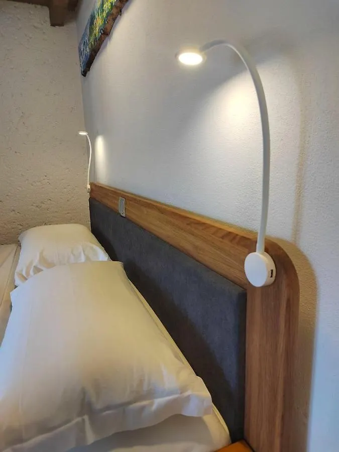 Aly D'Angelo Alla Torre - Immobiliare Azzurra Bardolino